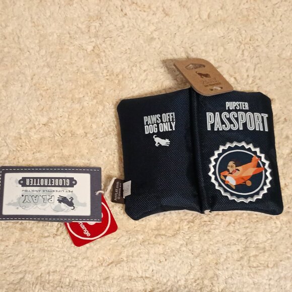 NWT~ Globetrotter Collection Pupster Passport ~ 4.1" (L) x 1.6" (W) x 5.7" (H) - Picture 5 of 8